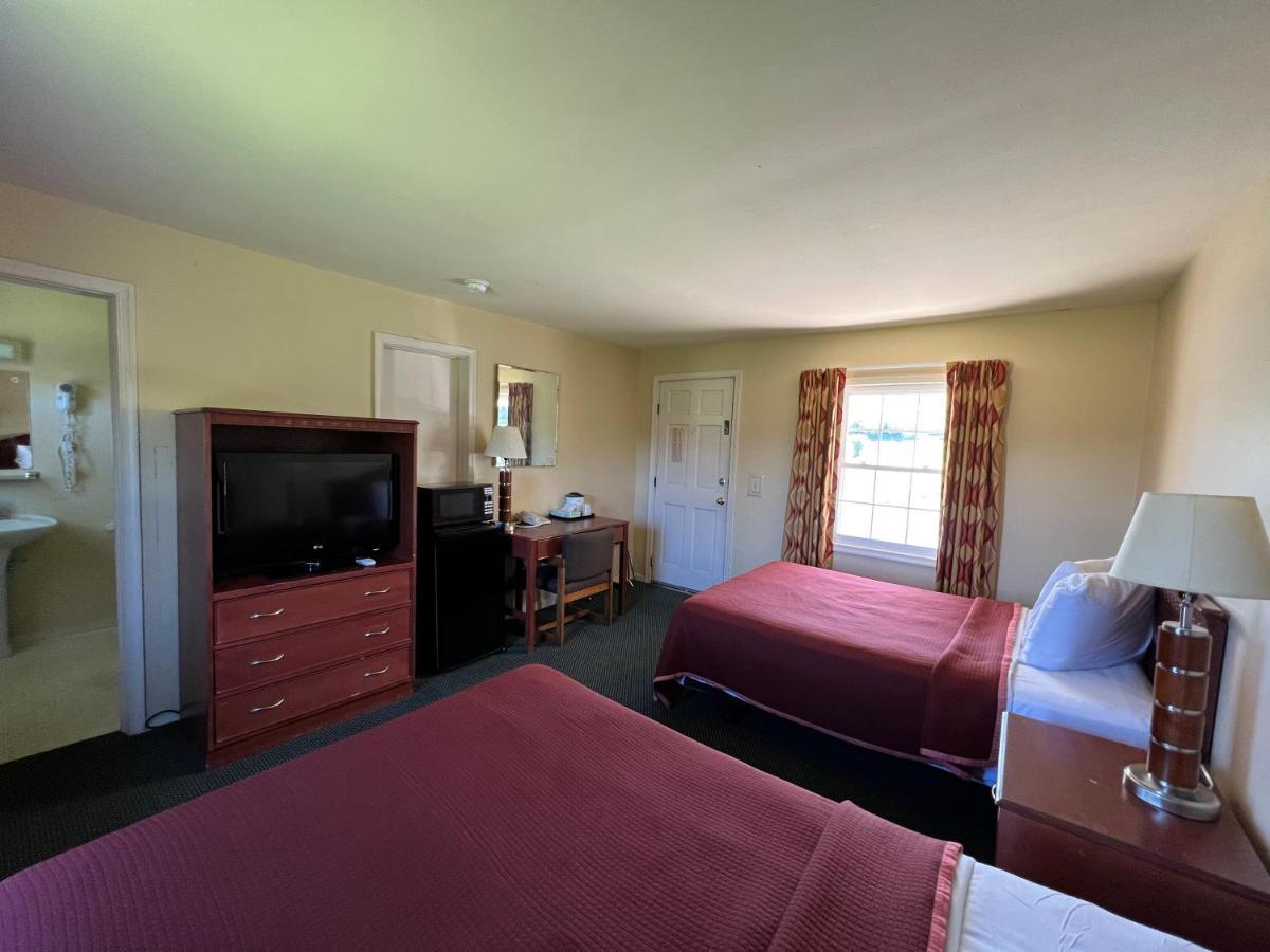 Relax Inn By Oyo Natural Bridge I-81 エクステリア 写真