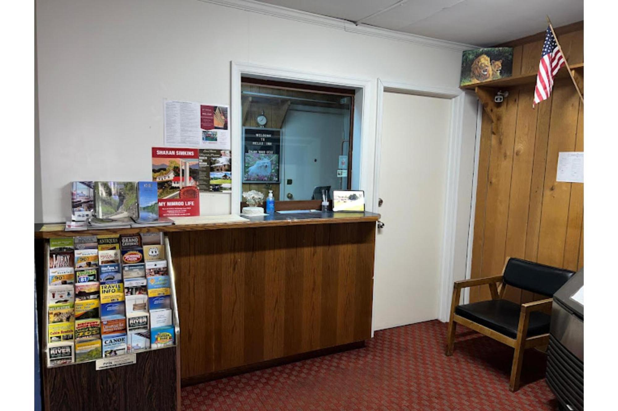 Relax Inn By Oyo Natural Bridge I-81 エクステリア 写真