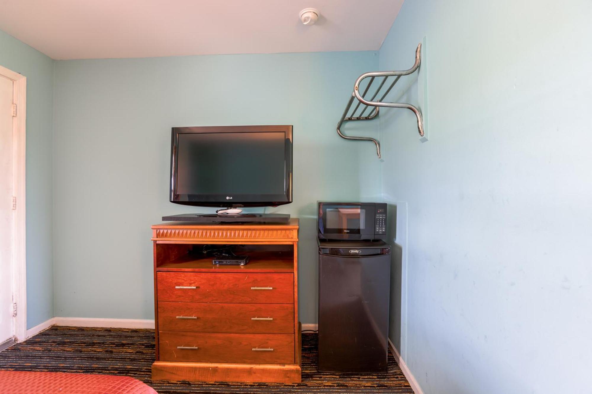 Relax Inn By Oyo Natural Bridge I-81 エクステリア 写真