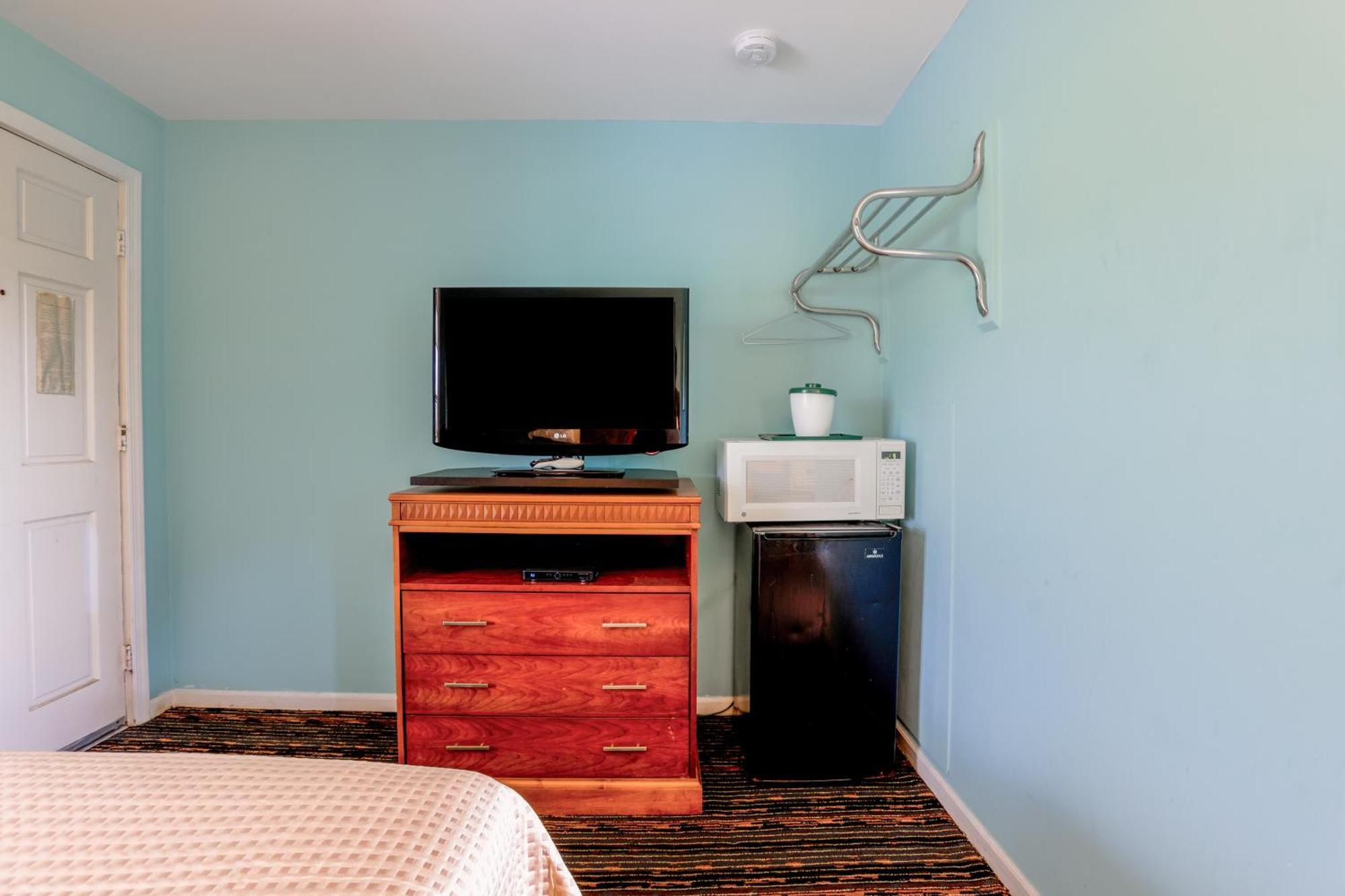 Relax Inn By Oyo Natural Bridge I-81 エクステリア 写真