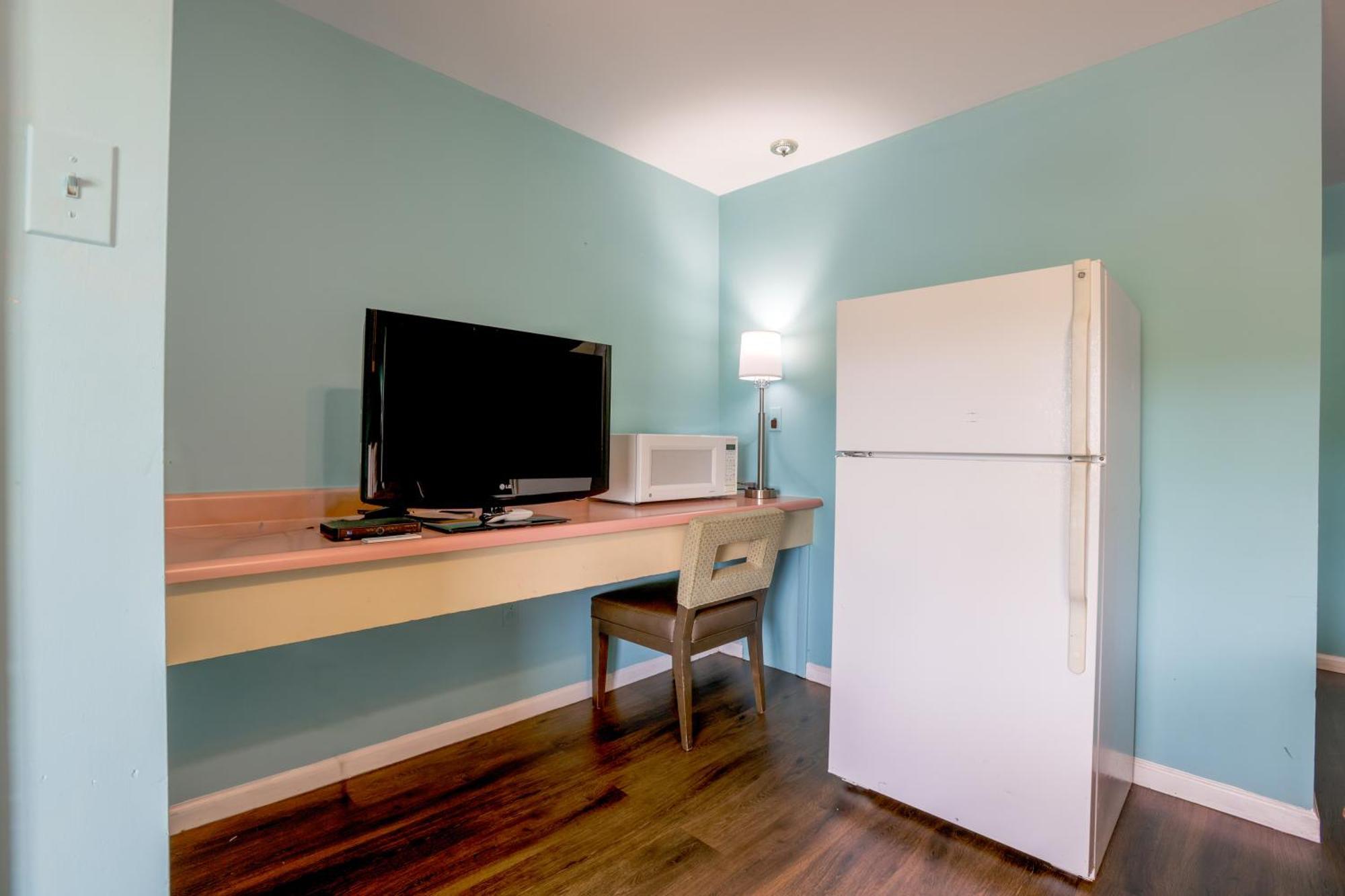 Relax Inn By Oyo Natural Bridge I-81 エクステリア 写真