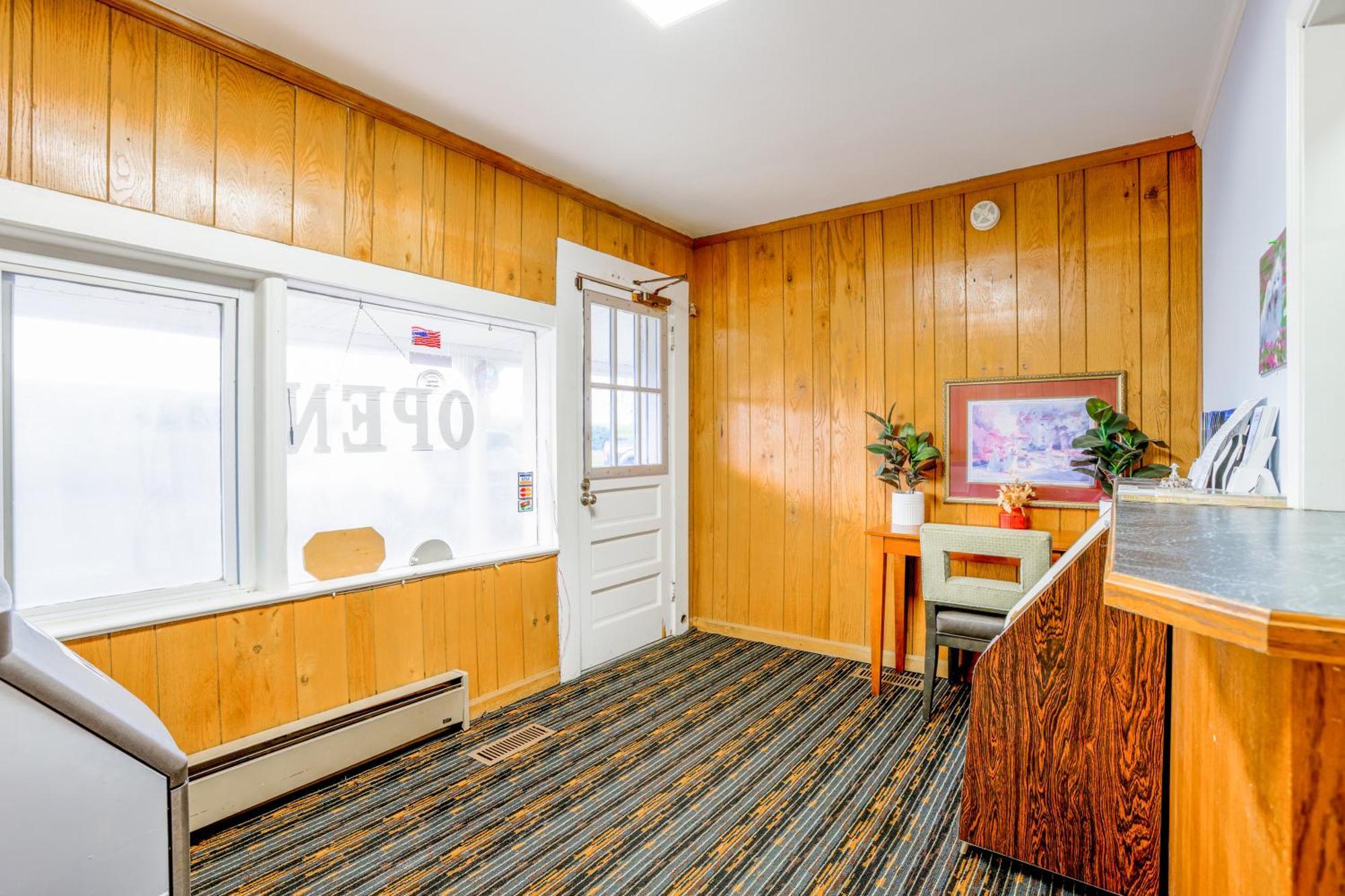Relax Inn By Oyo Natural Bridge I-81 エクステリア 写真