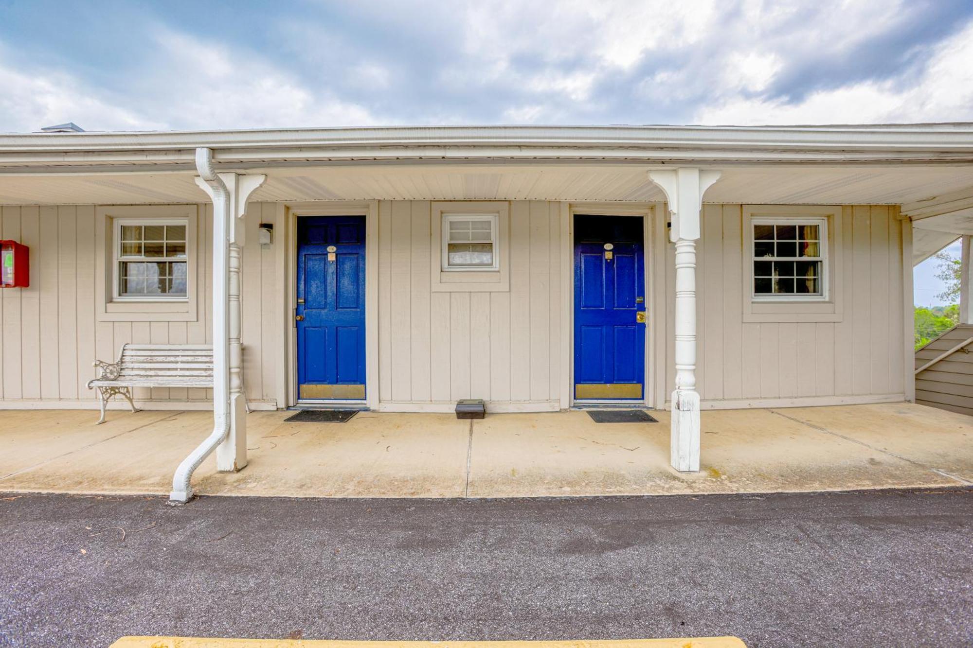 Relax Inn By Oyo Natural Bridge I-81 エクステリア 写真