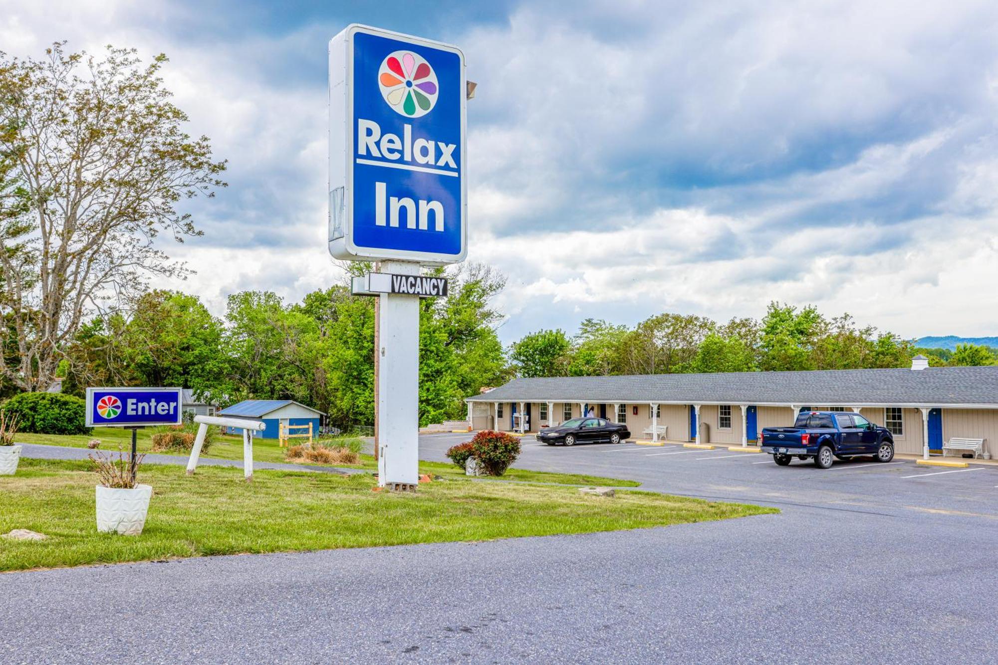 Relax Inn By Oyo Natural Bridge I-81 エクステリア 写真